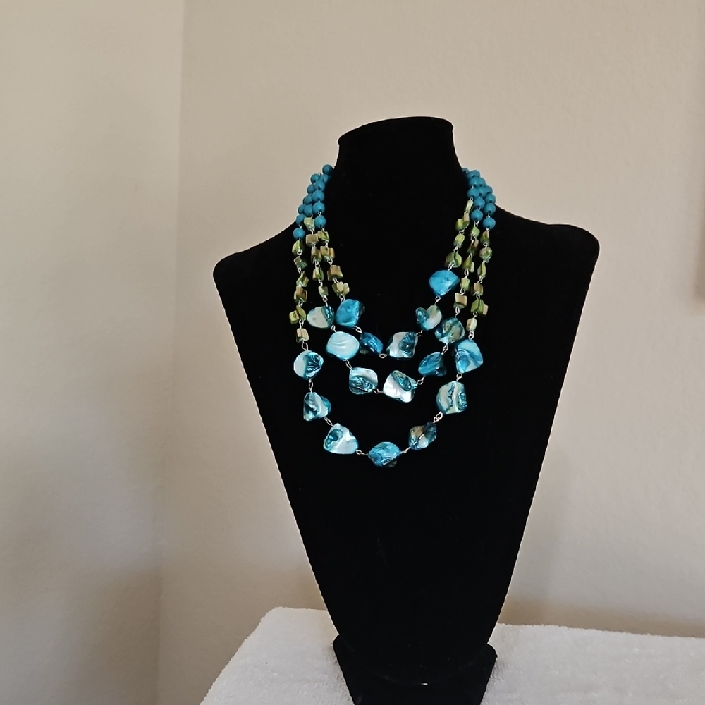 Elegant Blue and Green Beaded Necklace